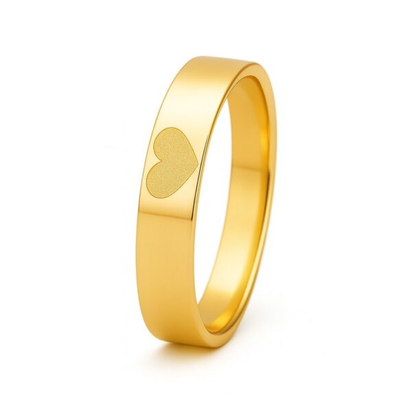 Obrączka srebrna płaska pozłacana z grawerowanym serduszkiem 4 mm próba 925